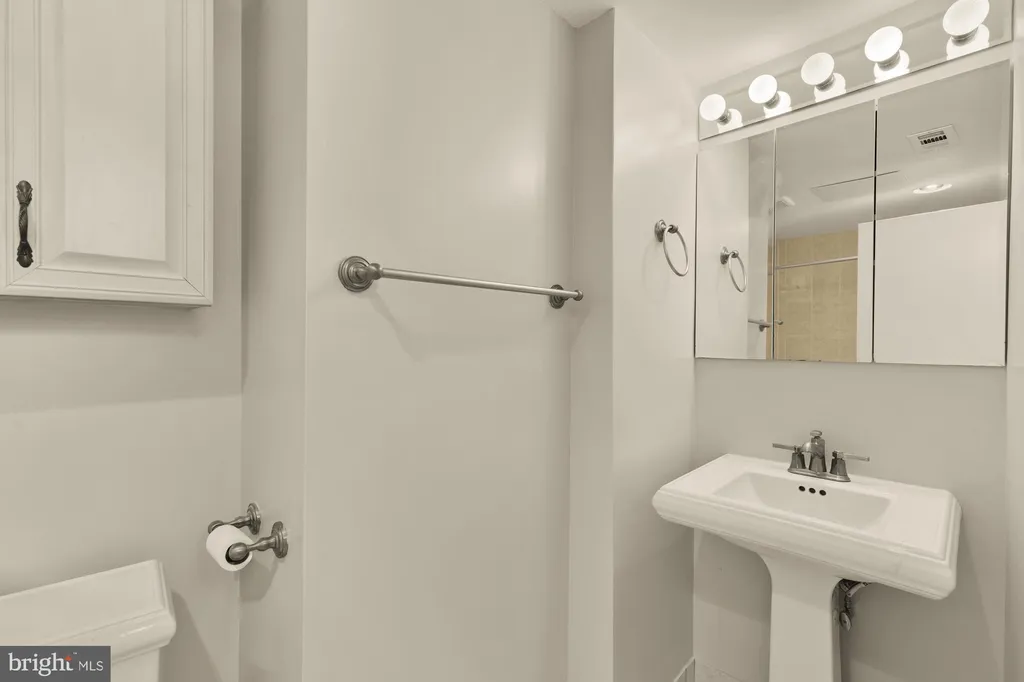 Additional image 17 of 2114 N Street NW Unit 11, Washington, DC 20037