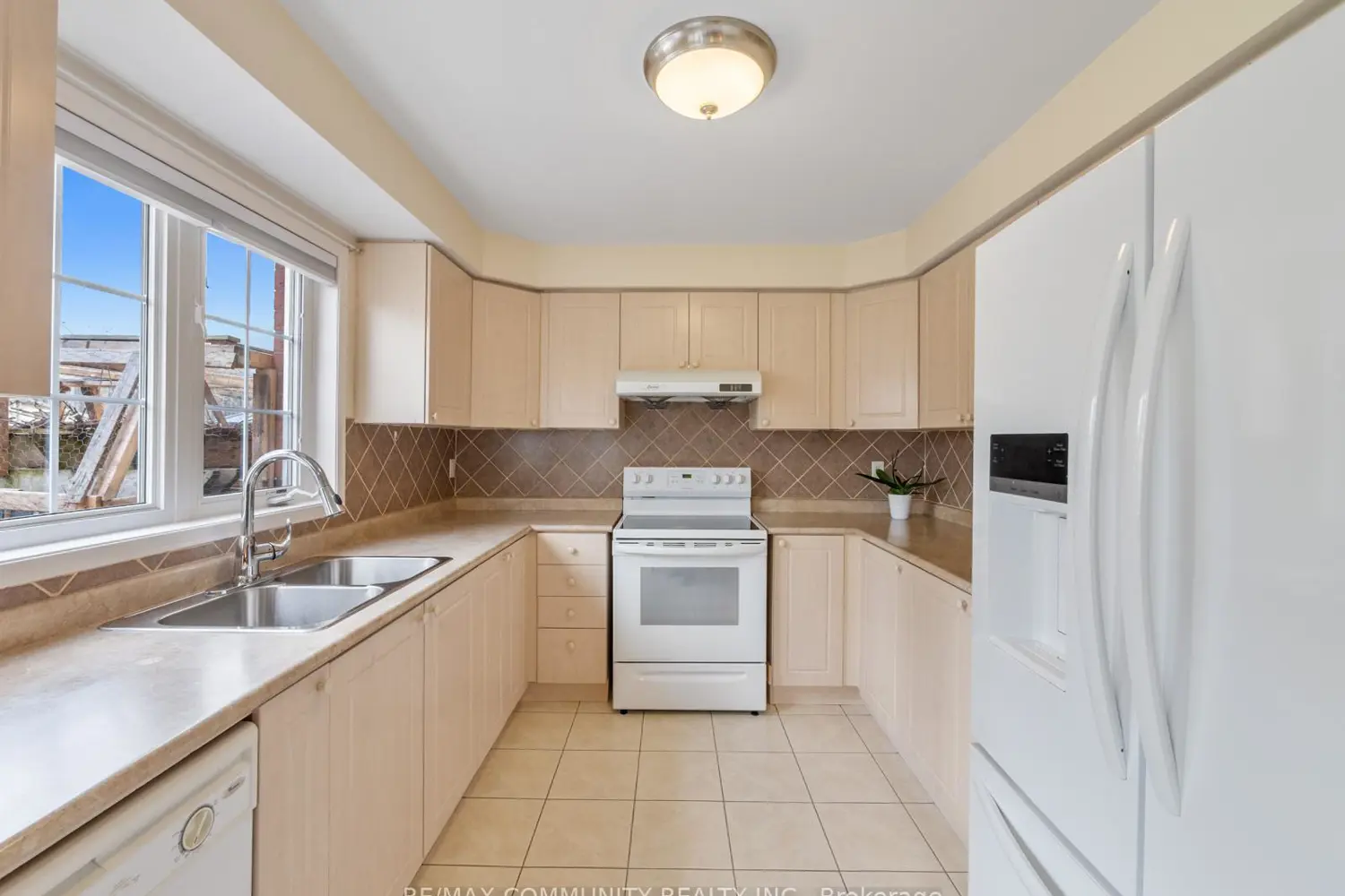 Additional image 7 of 54 Morland Crescent