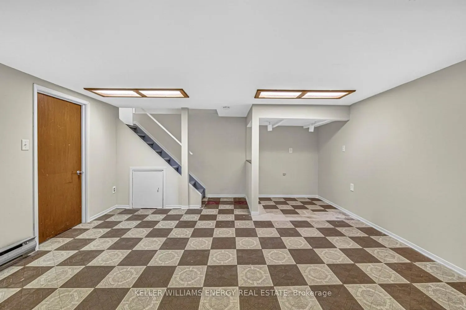 Additional image 17 of 251 Kinmount Crescent