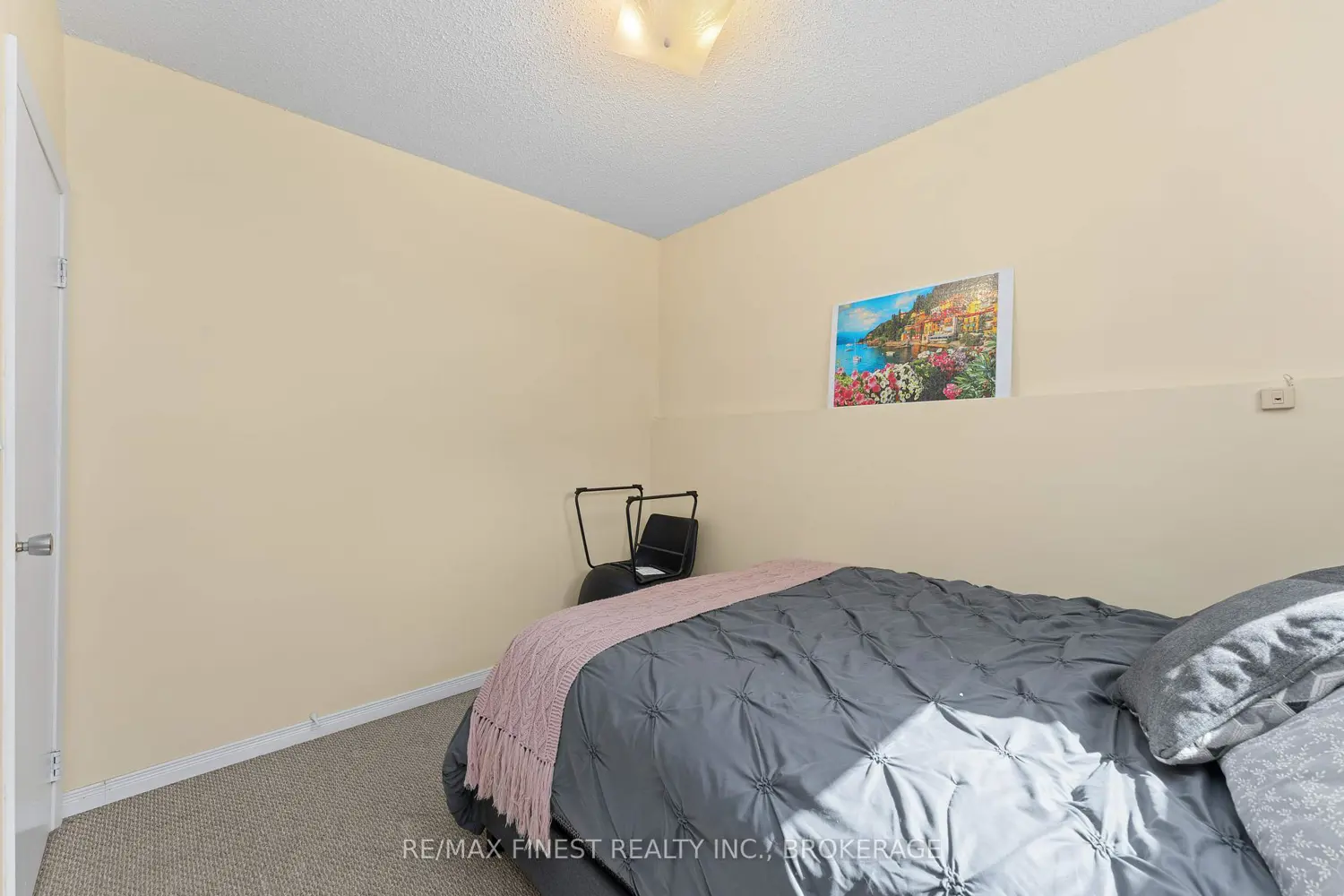 Additional image 16 of 102 Grenadier Drive
