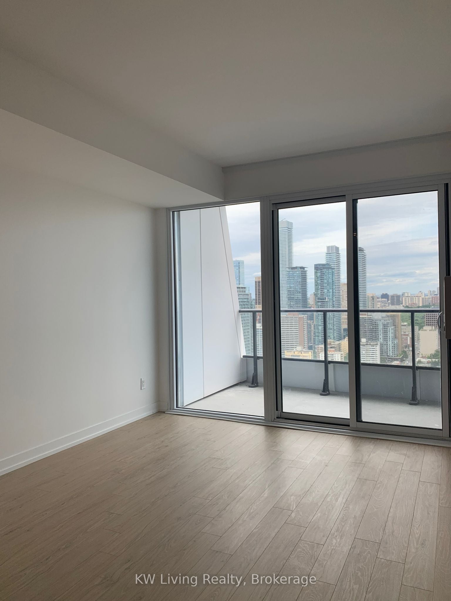 Additional image 2 of 4311-85 Wood Street, Toronto, ON, M4Y 0E8