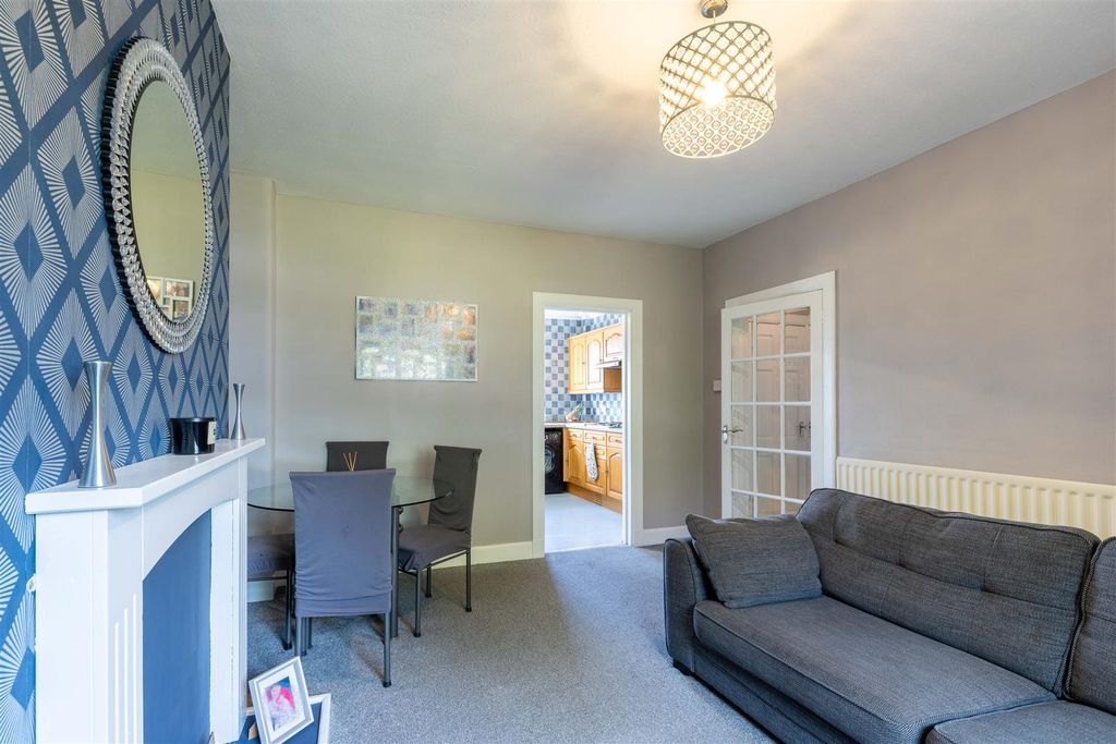 Additional image 5 of 3 bed flat for saleGlengarry Road, Perth PH2