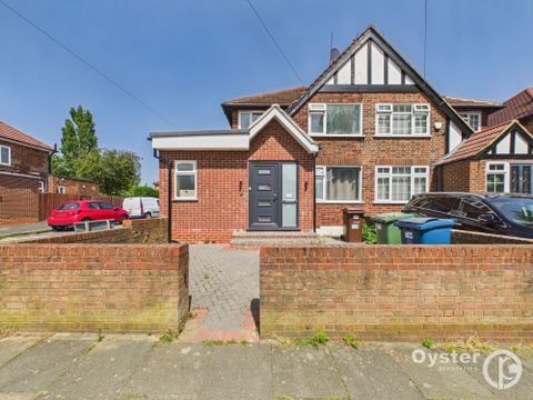Long Elmes, Harrow HA3