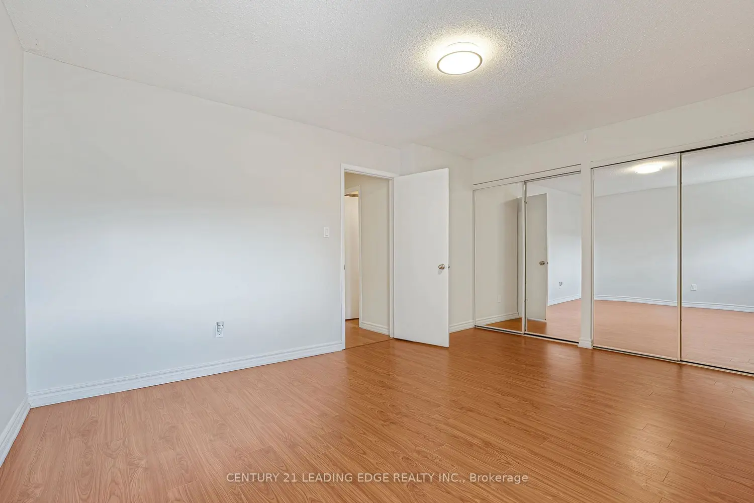 Additional image 14 of 915 Inverhouse Drive 15