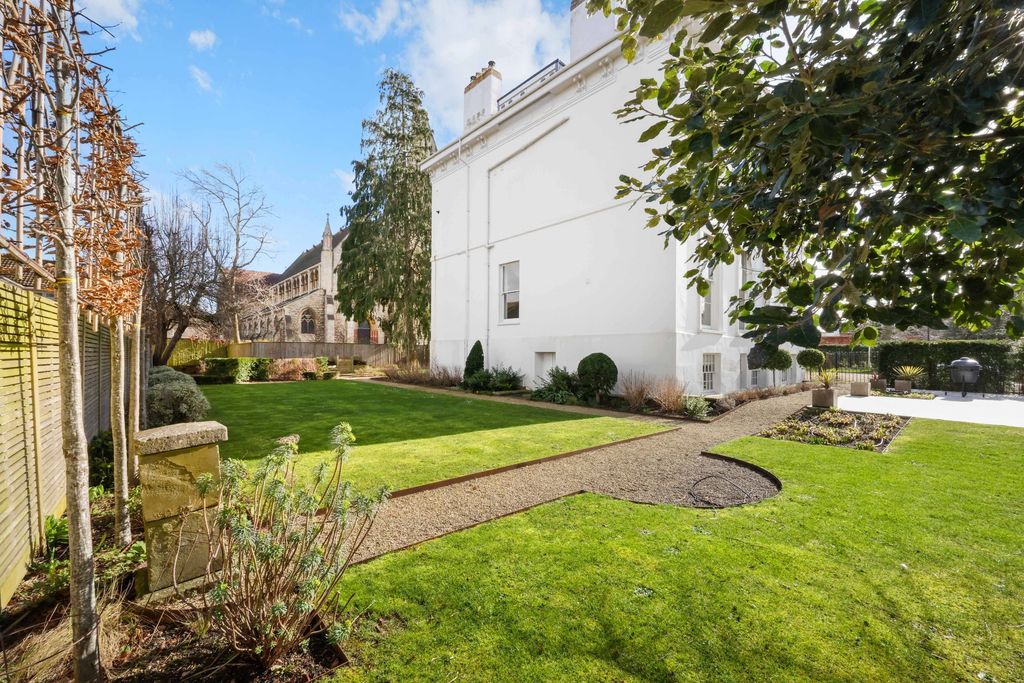Additional image 4 of 4 bed flat for salePainswick Road, Cheltenham GL50