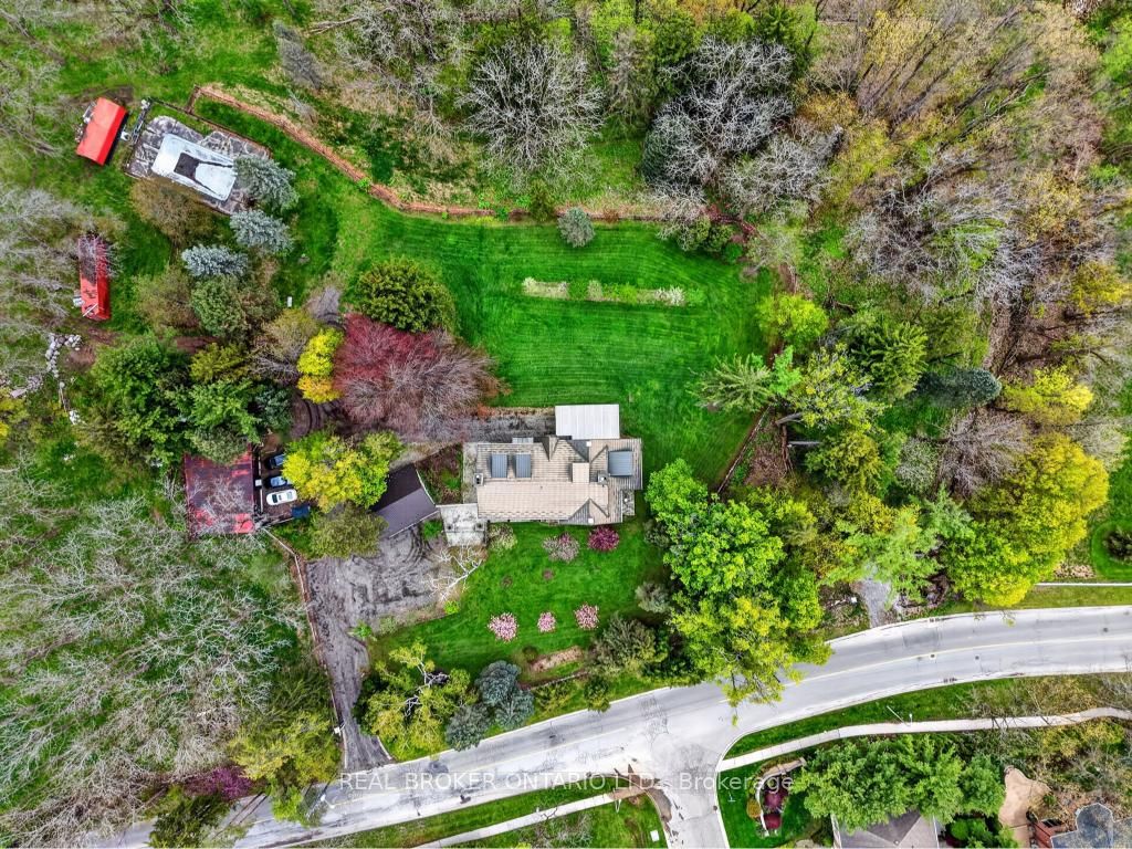 Additional image 3 of 353 Sulphur Springs Road, Hamilton, ON, L9G 4T7