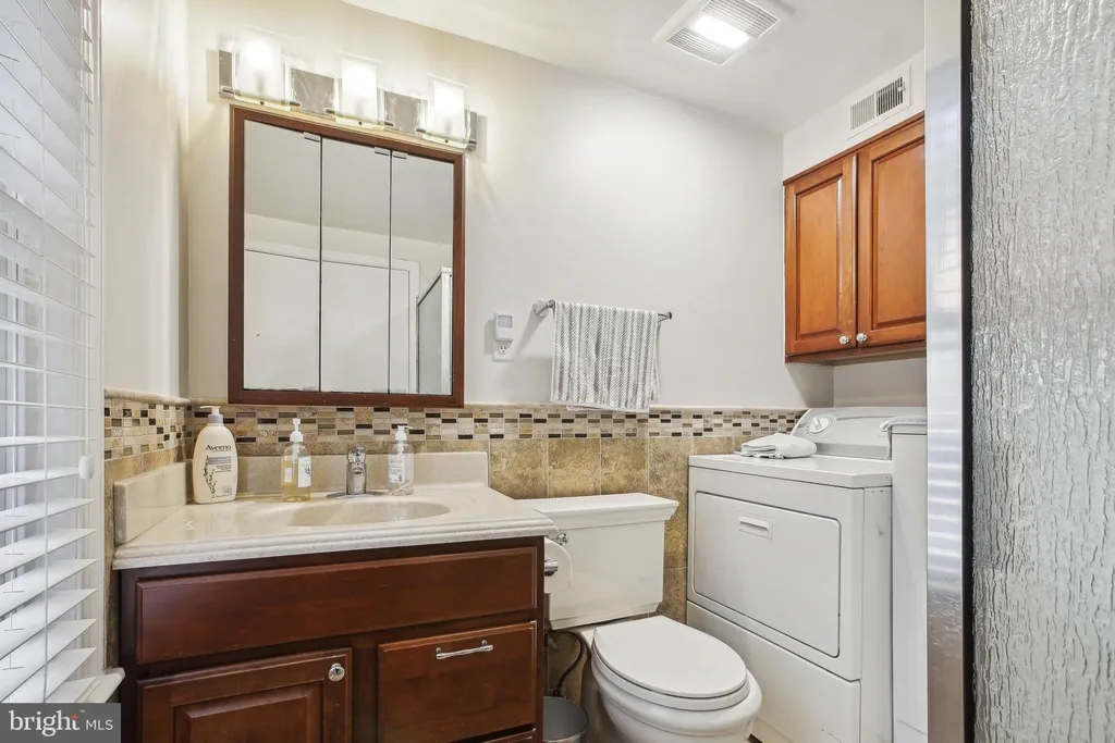 Additional image 20 of 900 24th Street NW Unit K, Washington, DC 20037