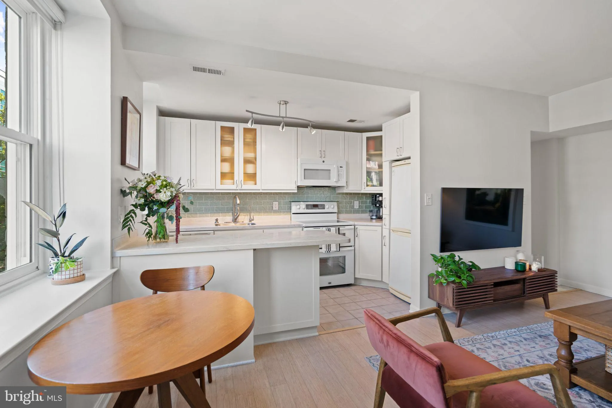 Additional image 39 of 1920 S Street NW Unit 305, Washington, DC 20009