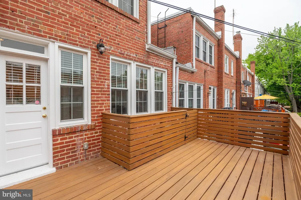 Additional image 28 of 2442 39th Street NW, Washington, DC 20007