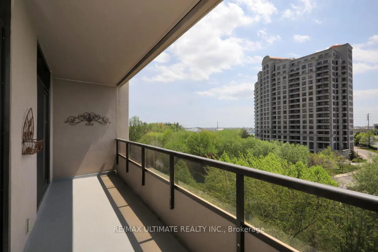 Additional image 9 of 9235 Jane Street 407