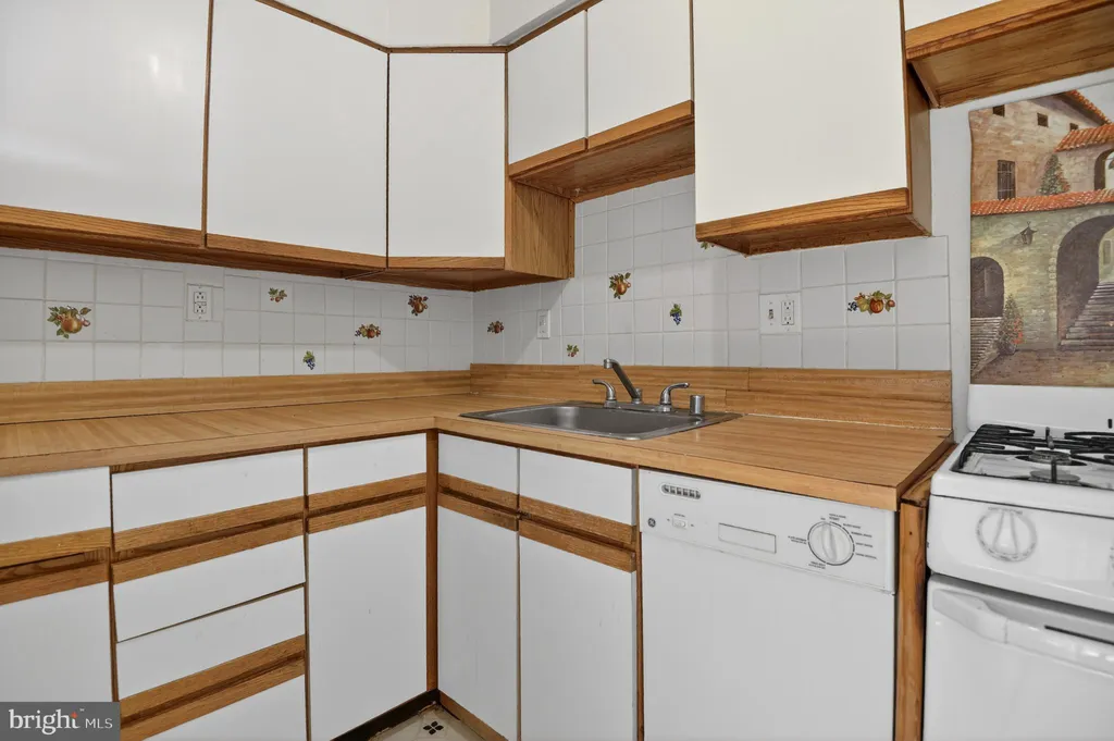 Additional image 14 of 1711 Massachusetts Avenue NW Unit 830, Washington, DC 20036