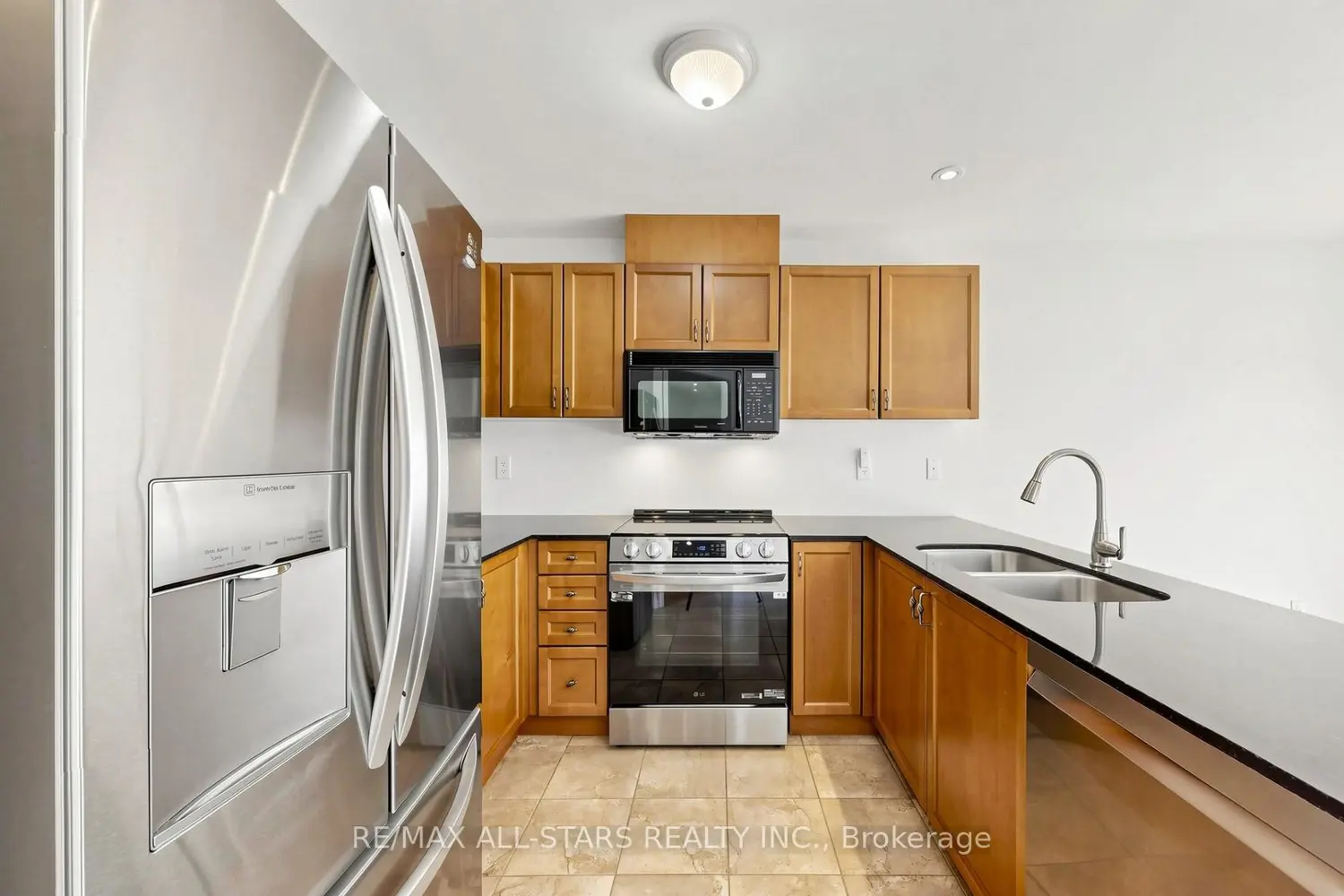 22 Geo Izatt Drive photo 4