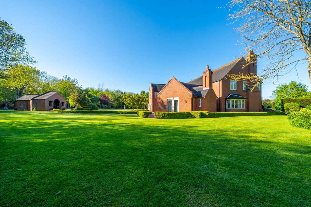 Additional image 48 of 5 bed detached house for saleWeaverlake Drive Yoxall Burton-On-Trent, Staffordshire DE13