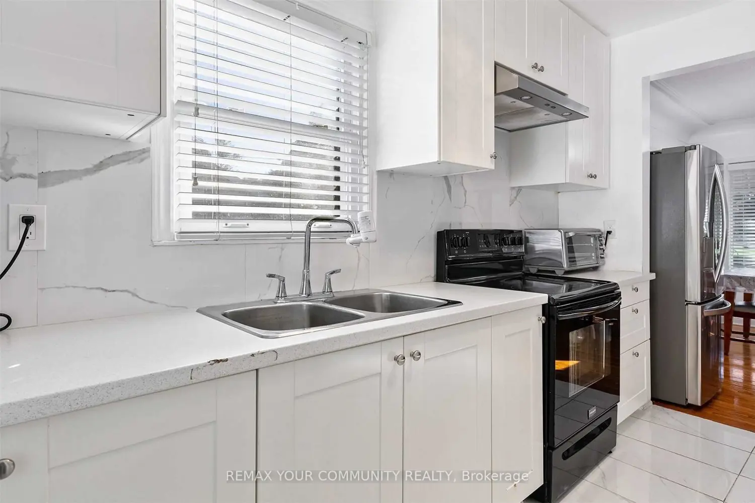 Additional image 10 of 4276 Howard Avenue