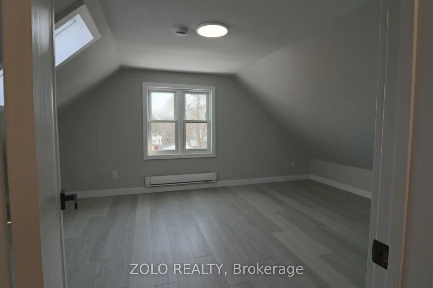 Additional image 13 of 498 Charlotte Street