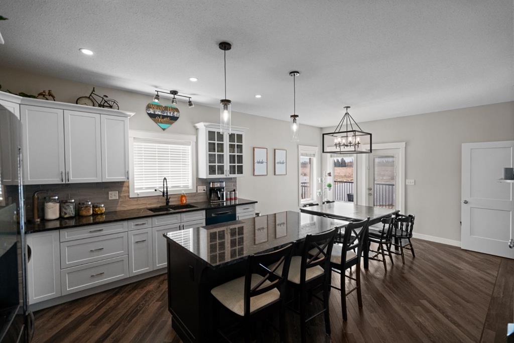 Additional image 6 of 2304 62 Street, Camrose, AB, T4V5J8