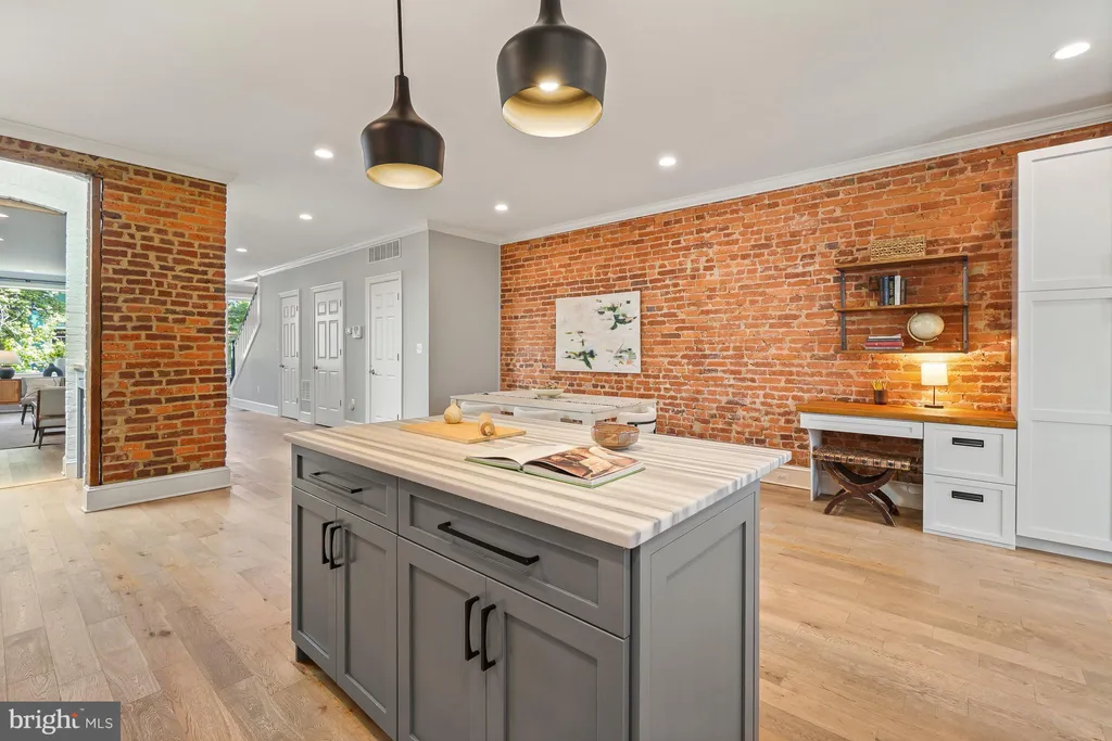 Additional image 17 of 822 11th Street NE, Washington, DC 20002
