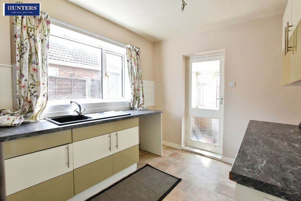 Additional image 6 of 2 bed semi-detached bungalow for saleHolmfirth Road, Scunthorpe DN15