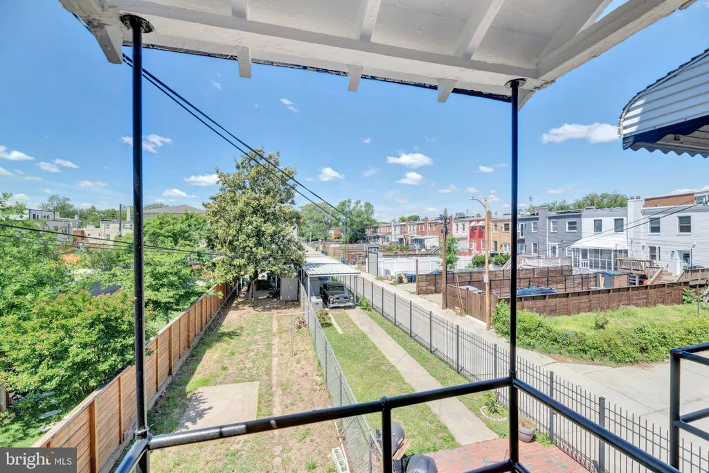 Additional image 32 of 424 19th Street NE, Washington, DC 20002