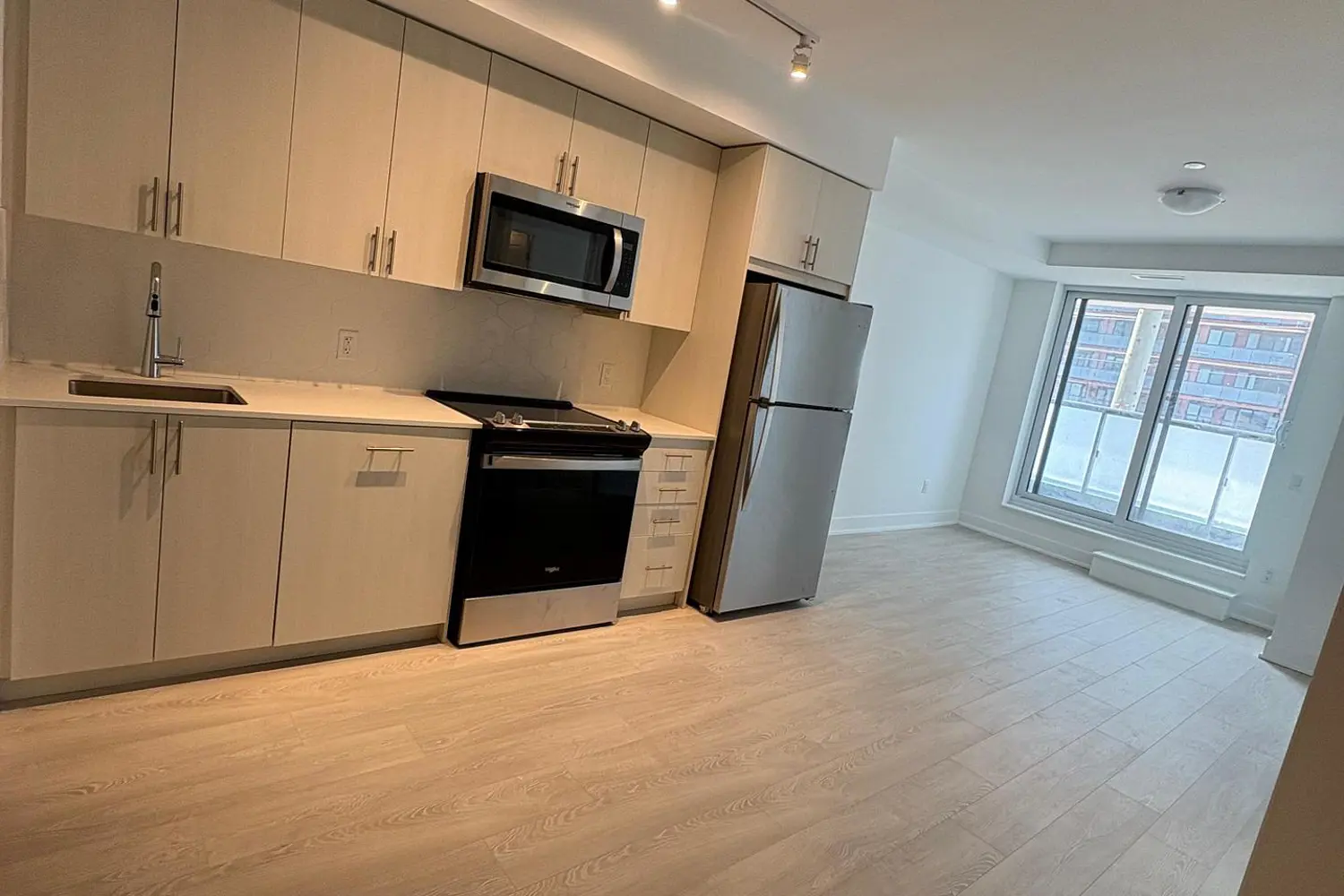 Additional image 5 of 2545 Simcoe Street 219