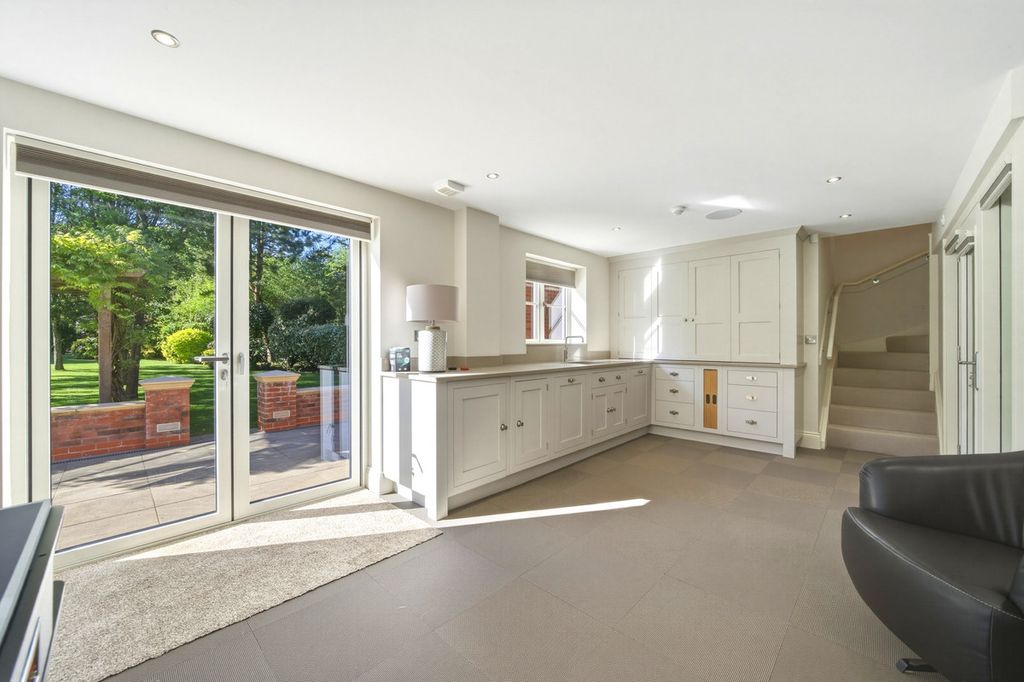 Additional image 20 of 5 bed detached house for saleWeaverlake Drive Yoxall Burton-On-Trent, Staffordshire DE13