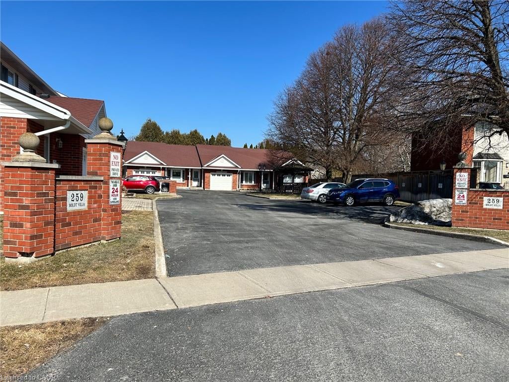 7-259 Scott Street, St. Catharines, ON, L2N 1H9