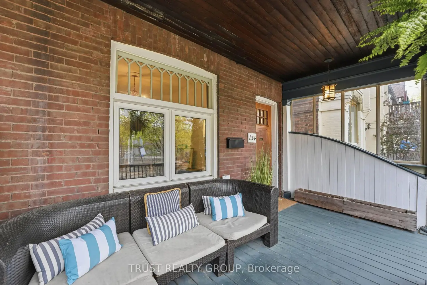 134 Close Avenue photo 3