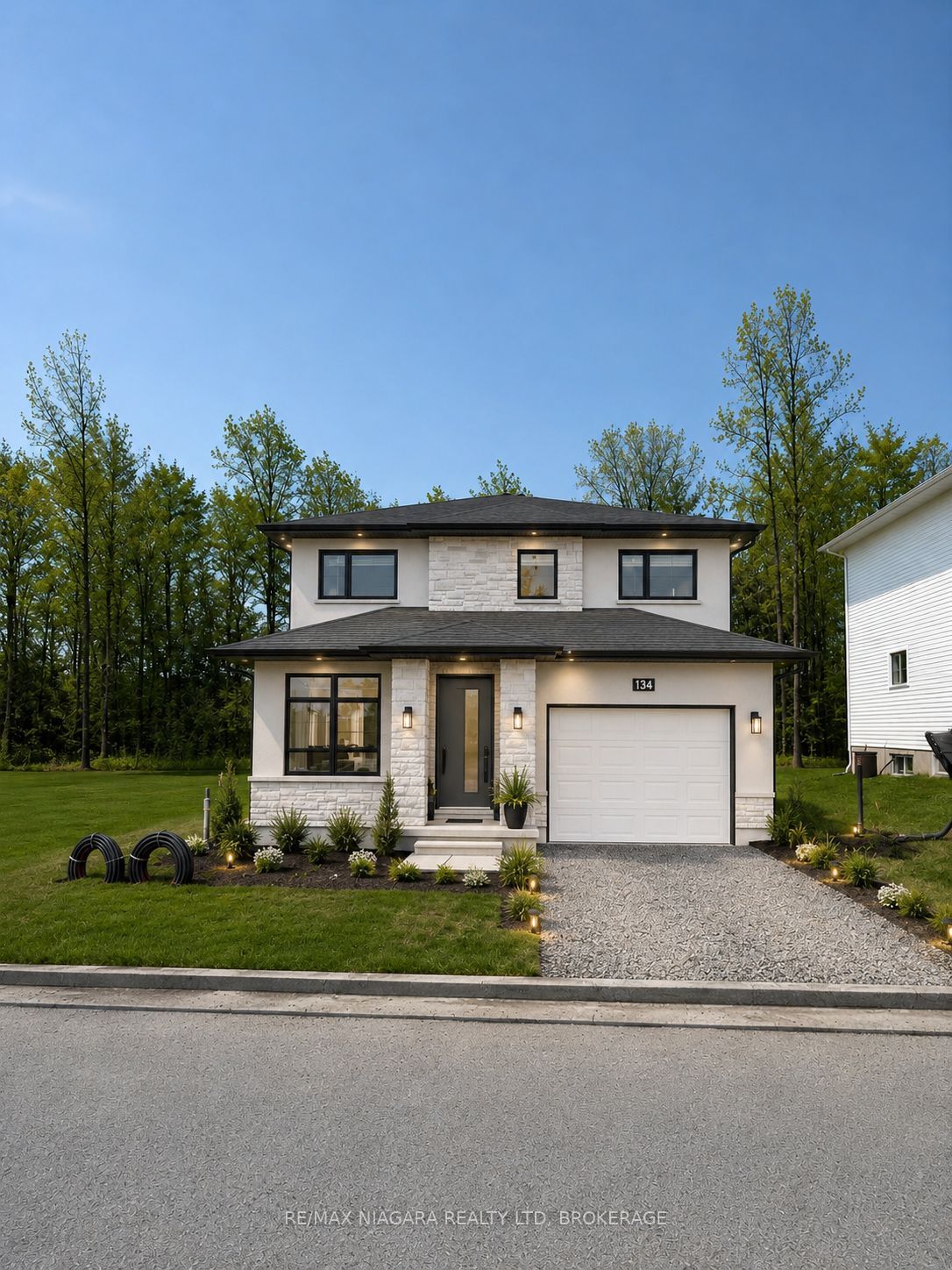 150 Hodgkins Avenue, Thorold, ON, L2V 1M1