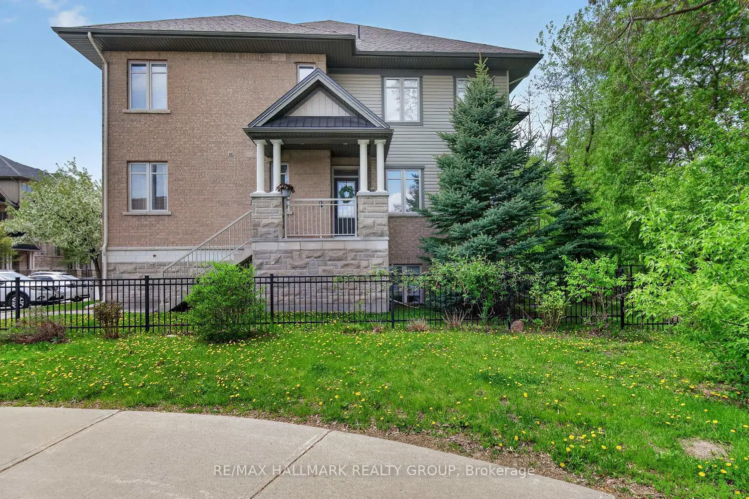 15 Tadley Private 14 photo 3