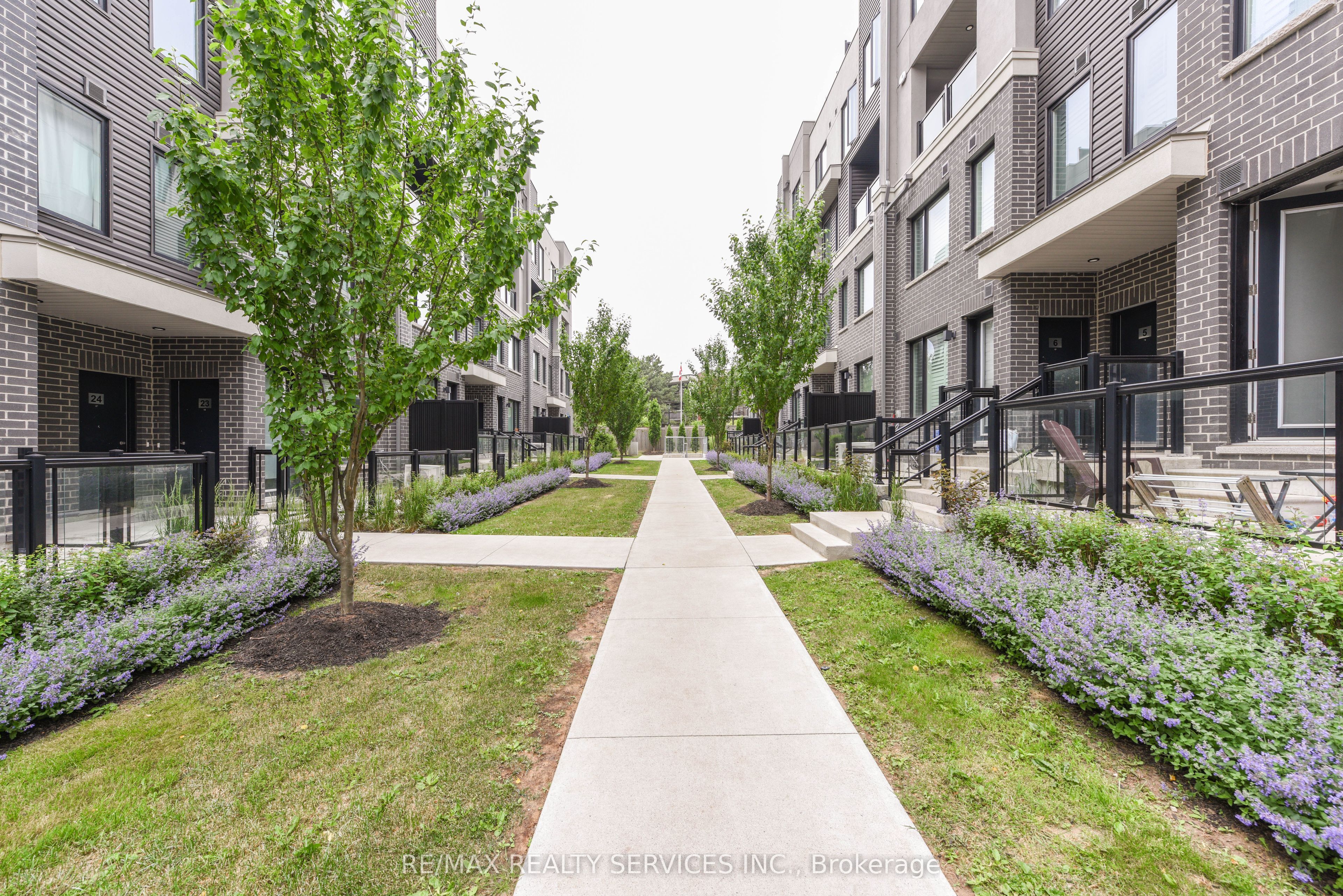 Additional image 2 of 8-3476 Widdicombe Way, Mississauga, ON, L5L 0B8
