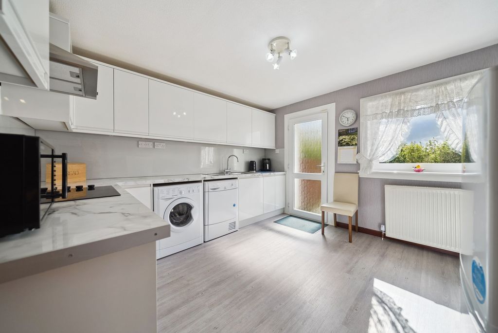 Additional image 4 of 3 bed semi-detached house for sale35 Craigrownie Gardens, Kilcreggan G84