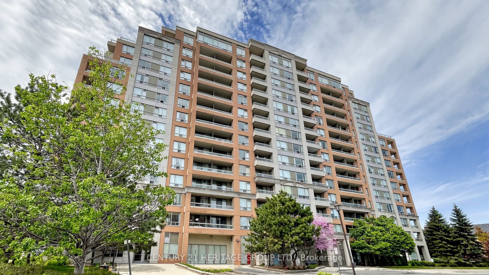 Additional image 2 of 707-9 Northern Hts Drive, Richmond Hill, ON, L4B 4M5