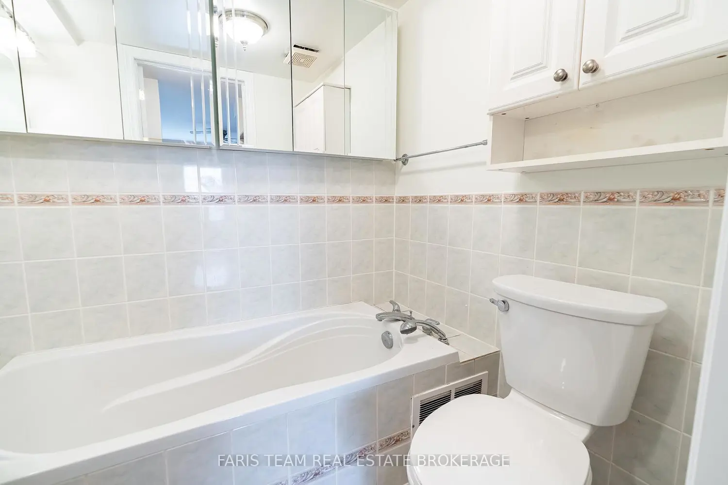 Additional image 11 of 49 Jacobs Terrace 119