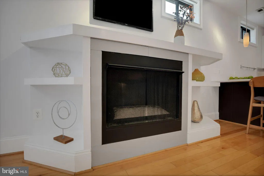 Additional image 6 of 2106 10th Street NW Unit 1, Washington, DC 20001