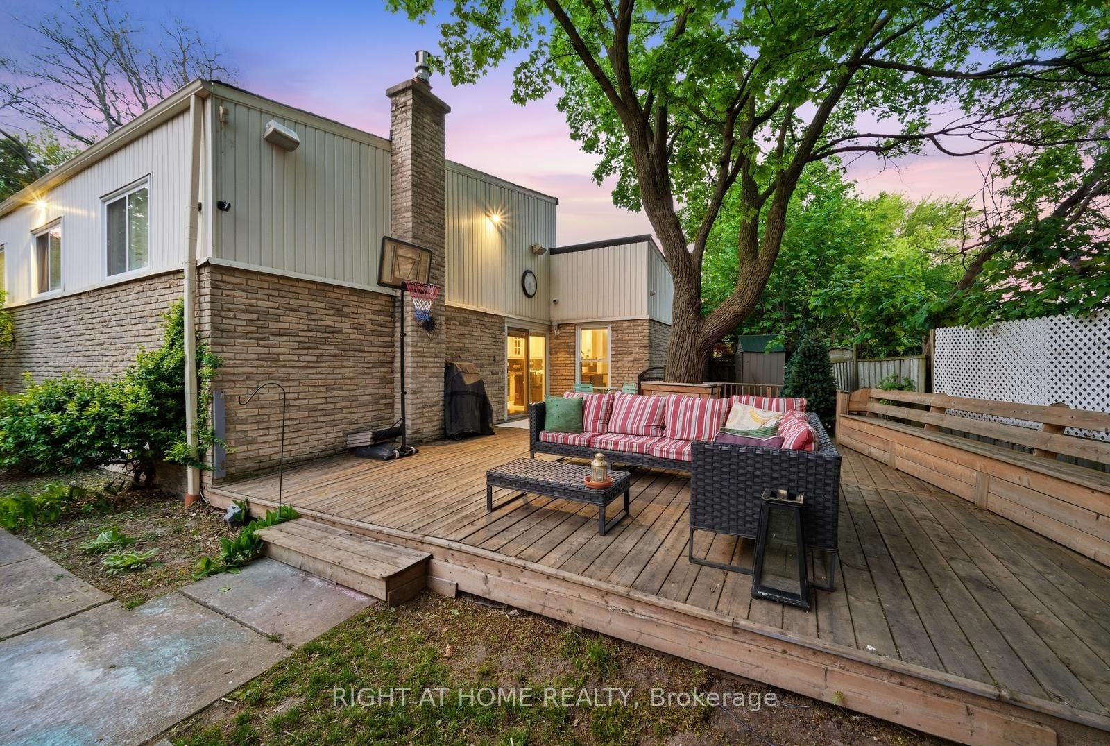 Additional image 3 of 6415 Dunray Court, Mississauga, ON, L5N 1E7