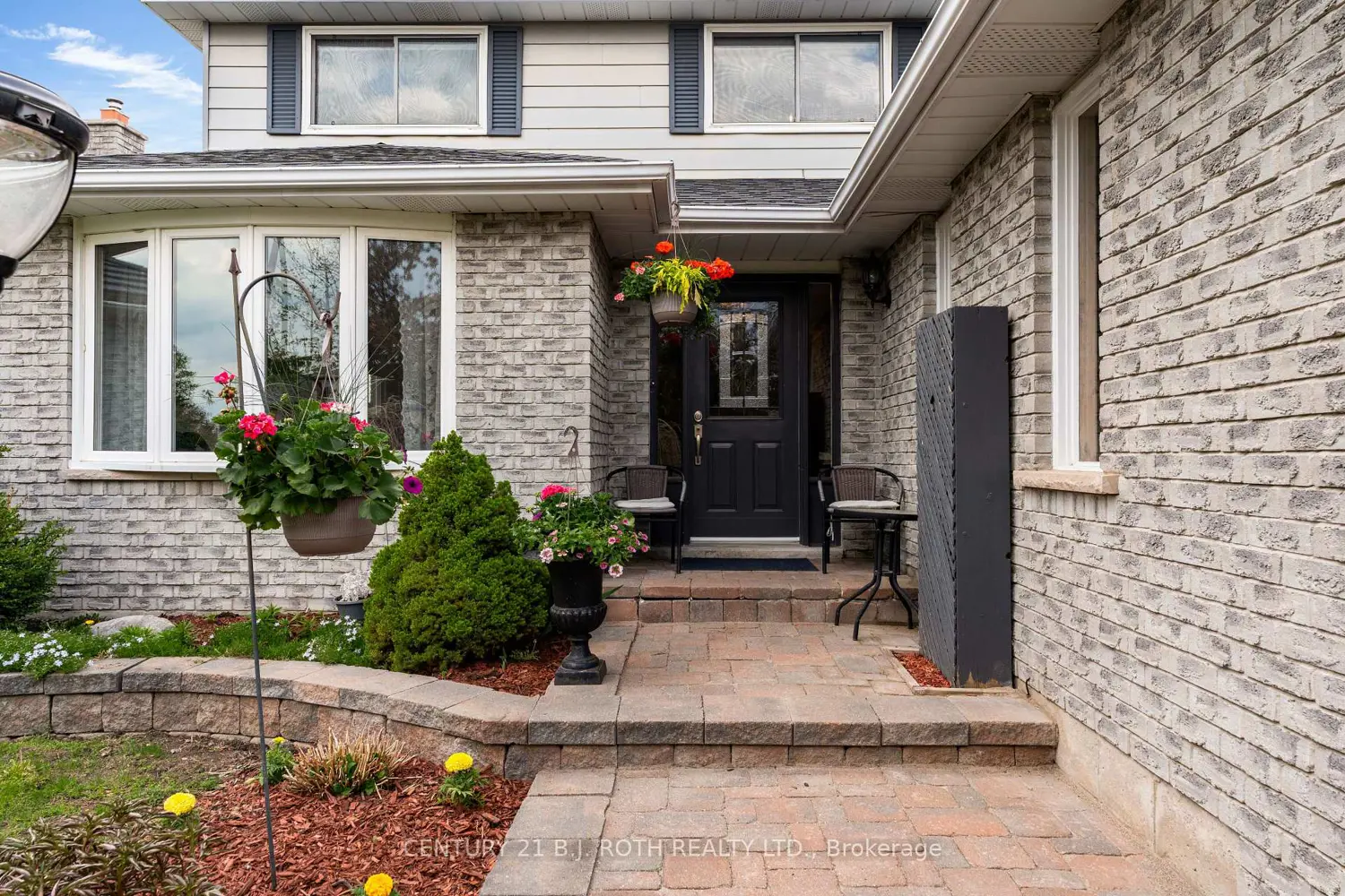 Additional image 2 of 37 Laurentian Lane