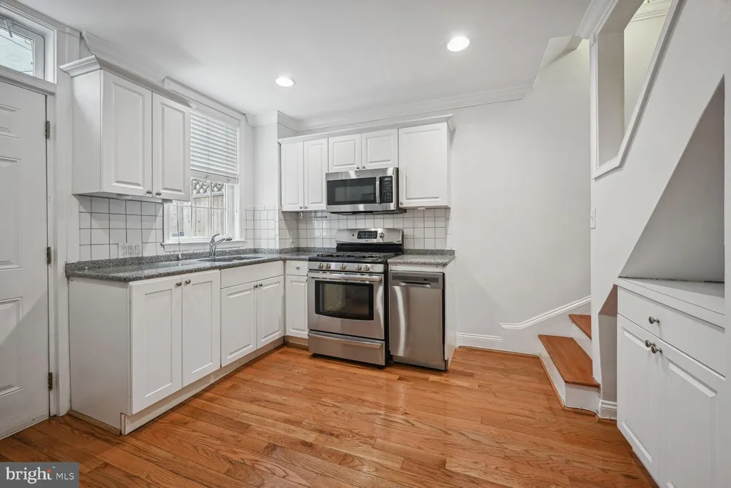Additional image 7 of 807 25th Street NW, Washington, DC 20037