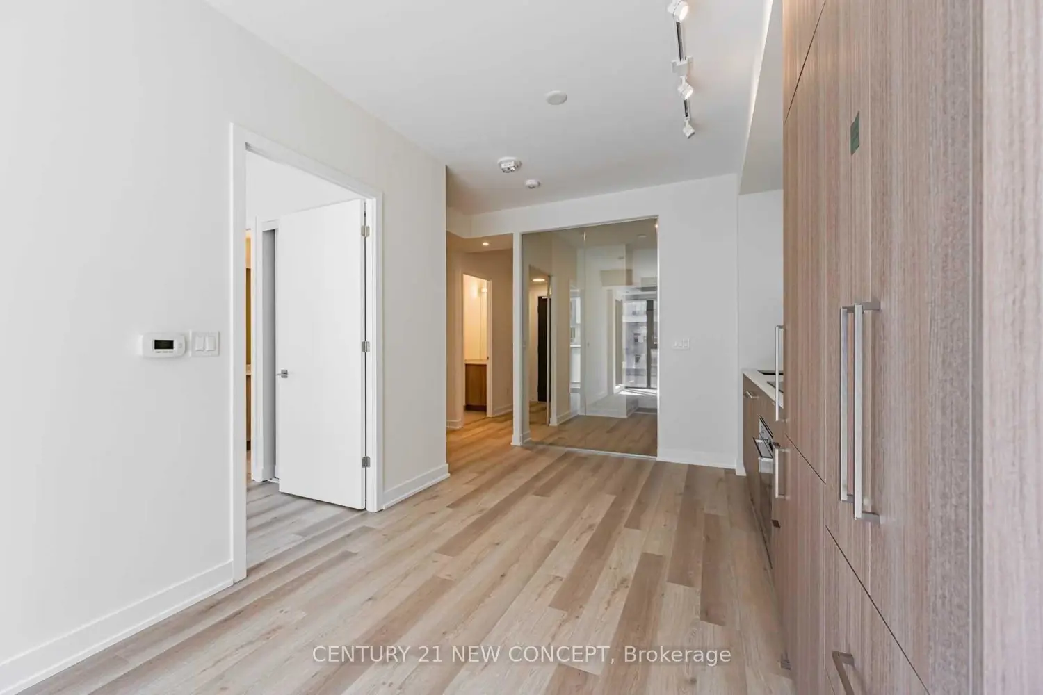 840 St Clair Avenue 409