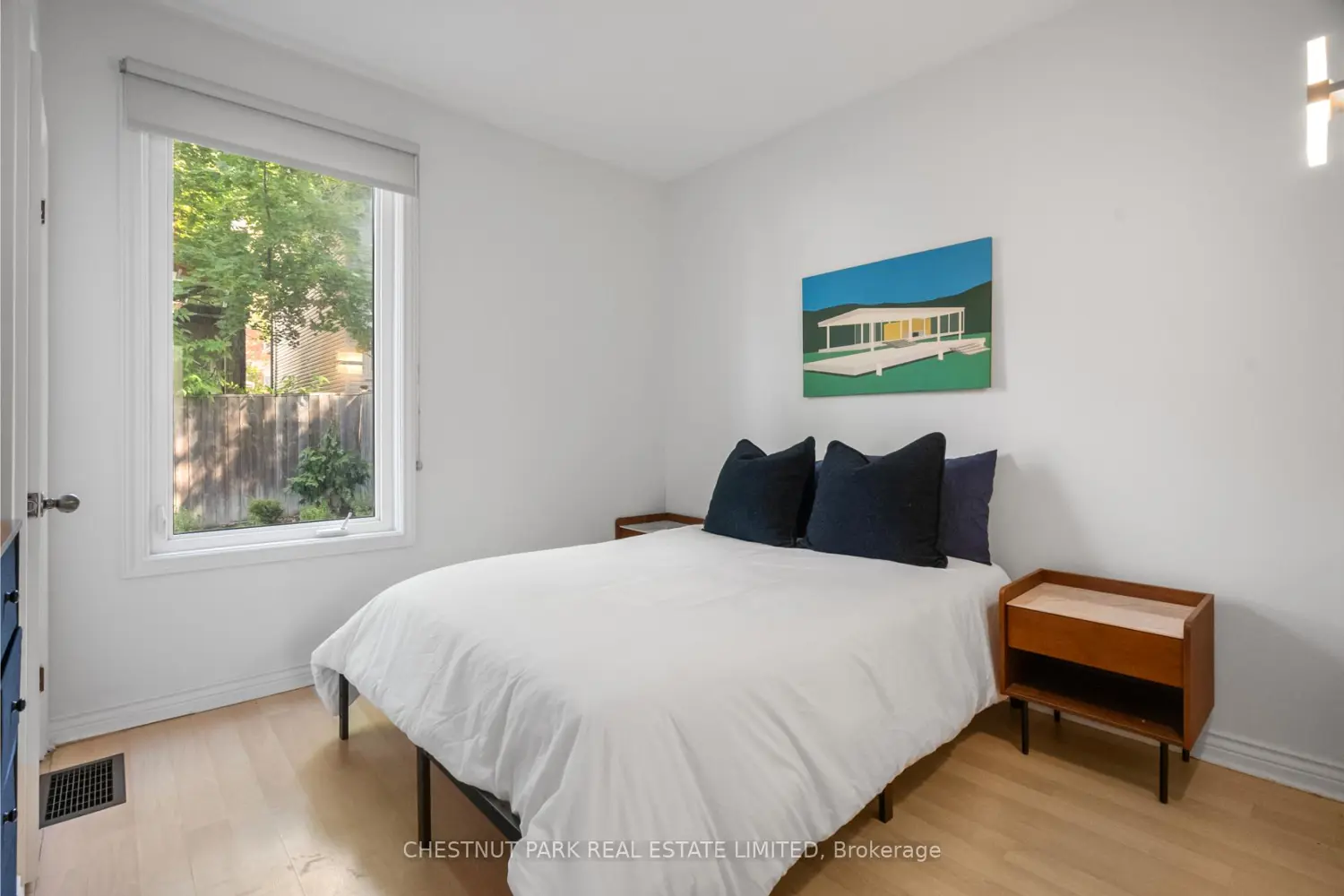 371 Howland Avenue photo 5