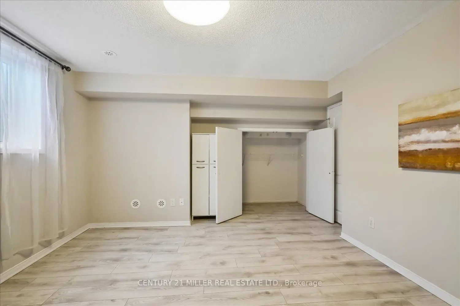 Additional image 11 of 3100 Thomas Street 7