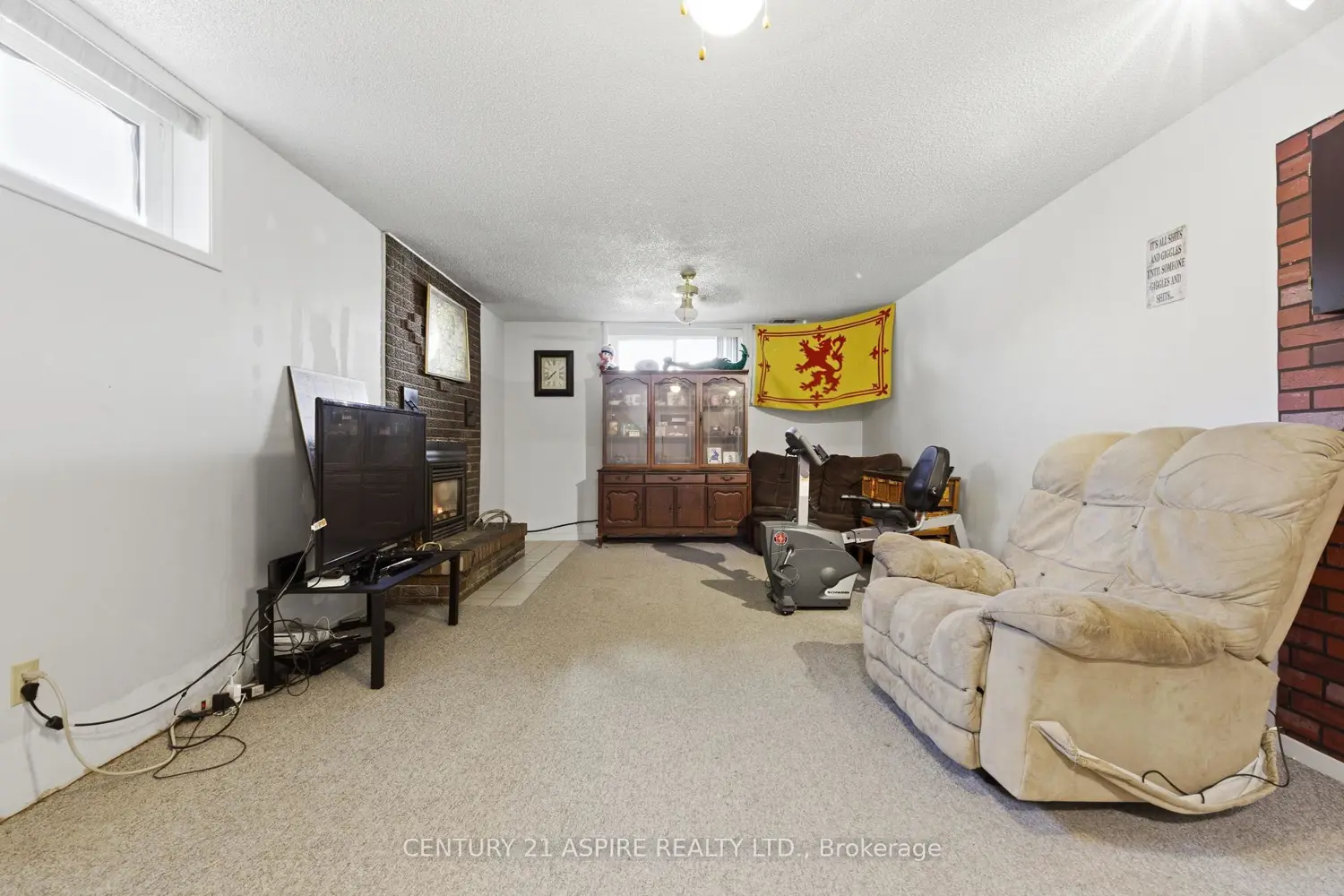 Additional image 10 of 93 Frontenac Crescent
