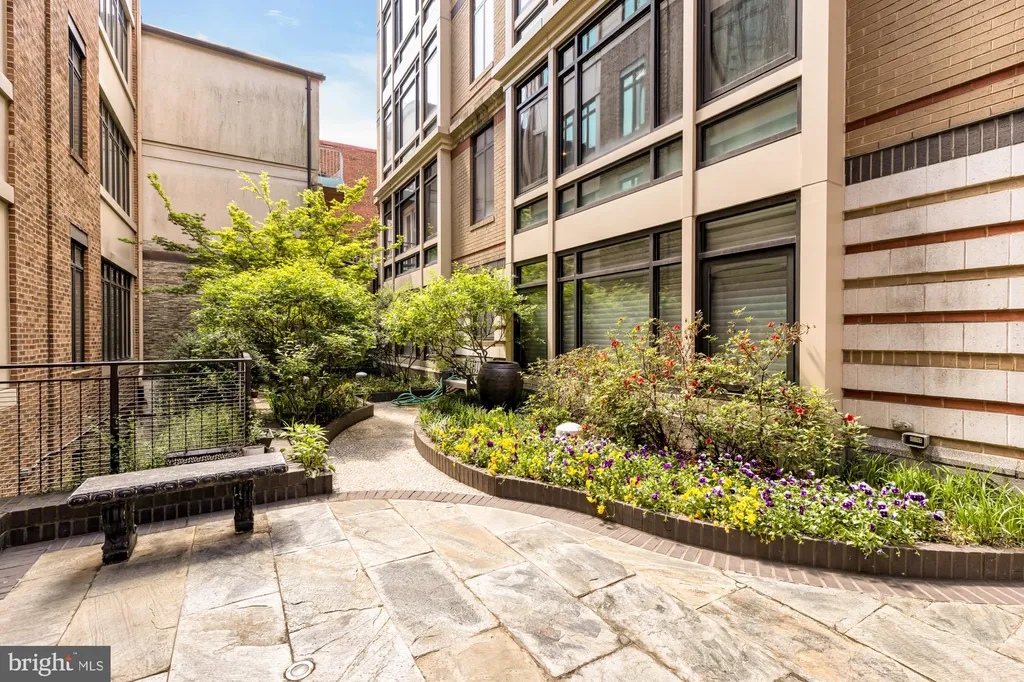 Additional image 27 of 2818 Connecticut Avenue NW Unit 7, Washington, DC 20008