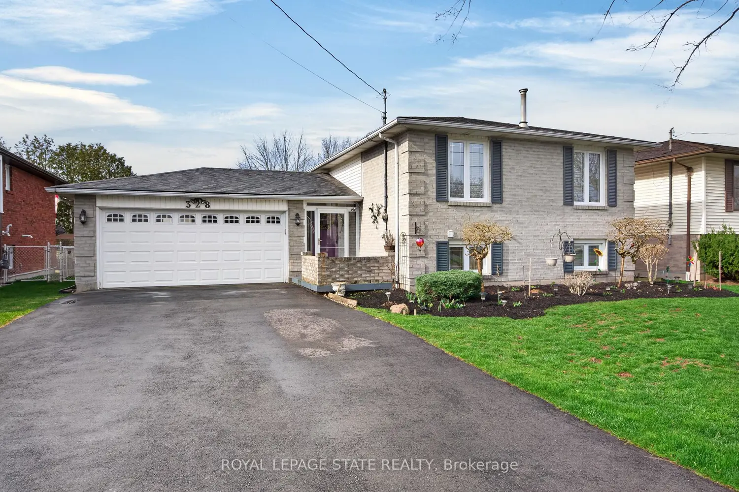 328 Maccrae Drive photo 3
