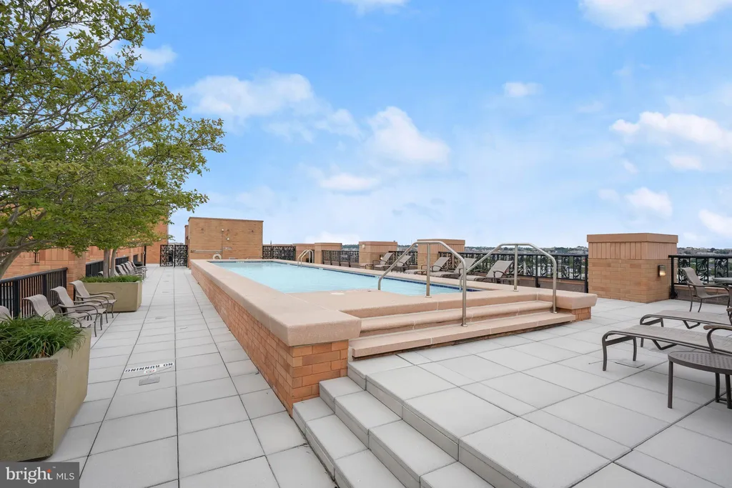 Additional image 18 of 910 M Street NW Unit 304, Washington, DC 20001