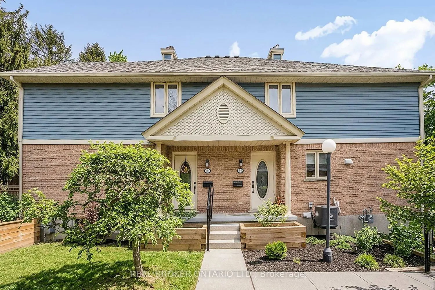 941 Gordon Street 11 photo 2
