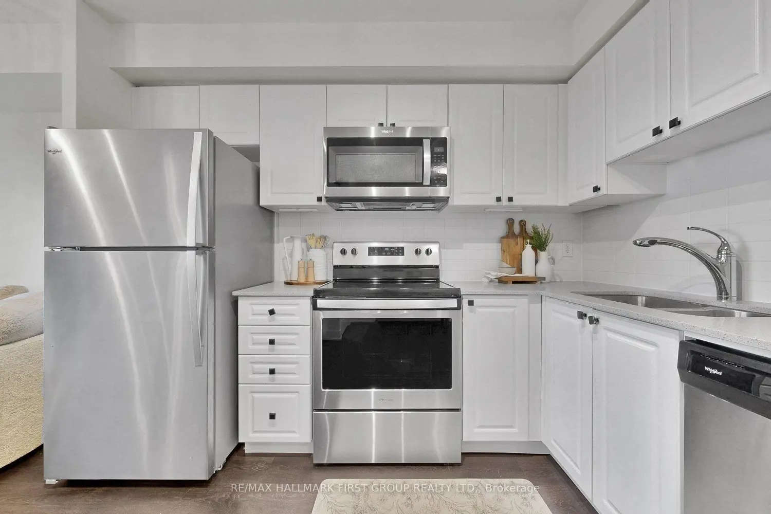 Additional image 5 of 1255 Bayly Street 605