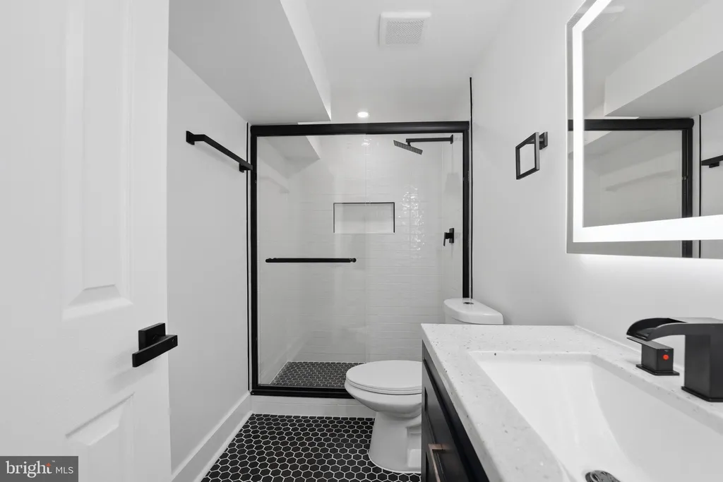 Additional image 33 of 129 Hamilton Street NW, Washington, DC 20011