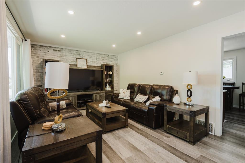 Additional image 3 of 9403 104 Avenue, Grande Prairie, AB, T8V1E1