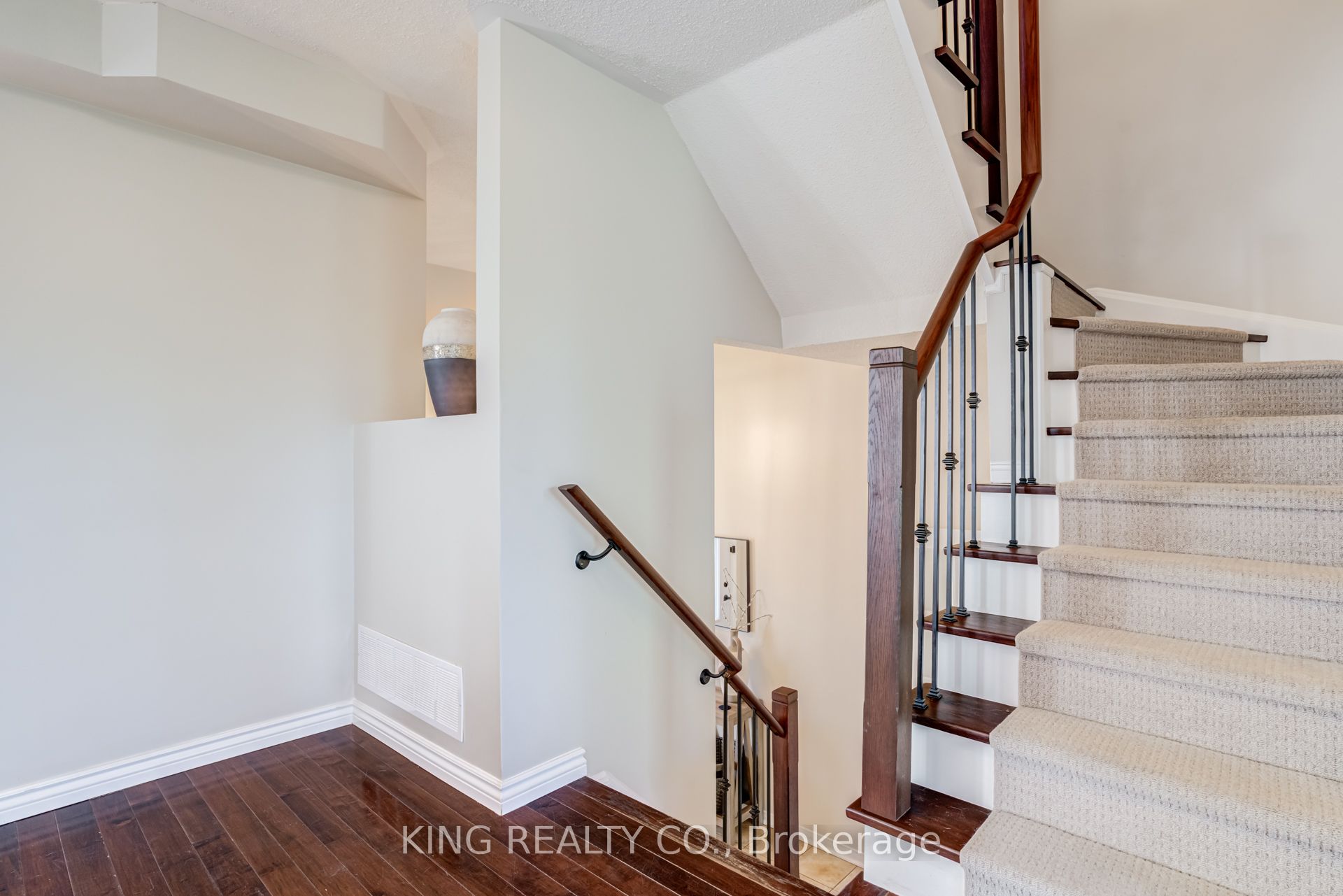 Additional image 6 of 1576 Woodhenge Way, Mississauga, ON, L5N 7S9