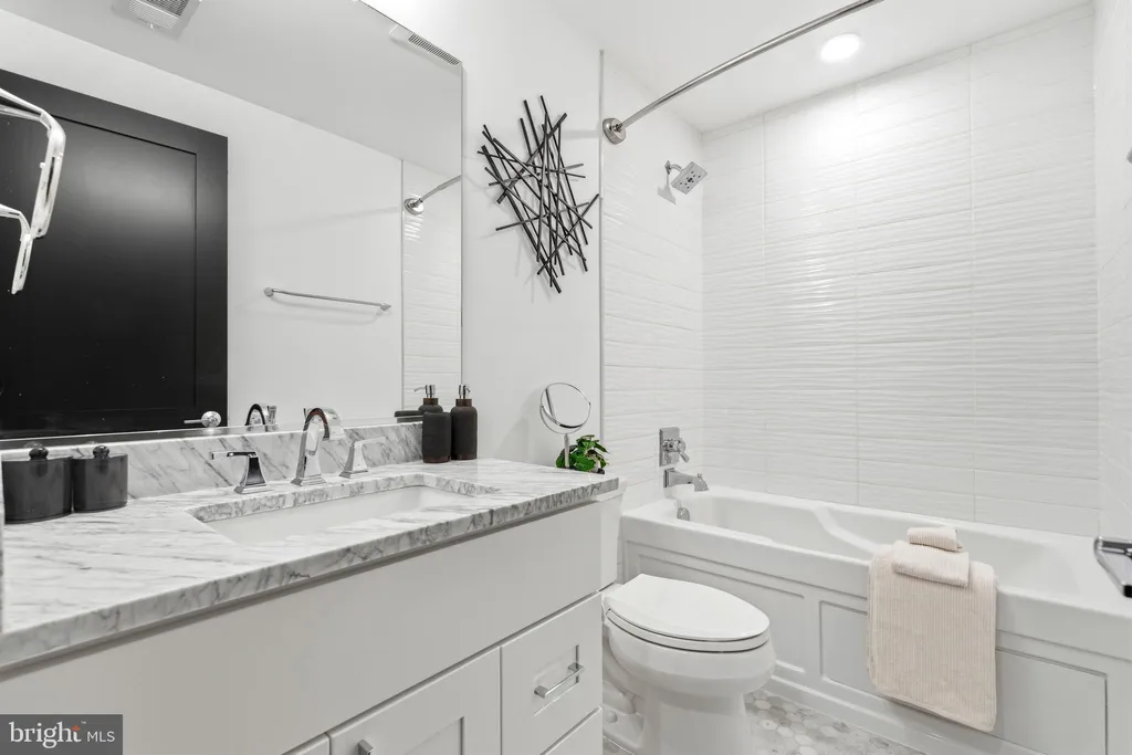 Additional image 22 of 836 Varnum Street NW Unit 201, Washington, DC 20011